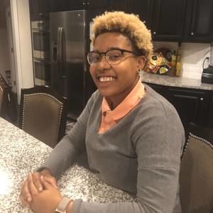 Meet your Posher, Denay